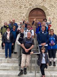 Groupe devant l'église de st Appolinard Groupe devant l'église de st Appolinard