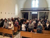 L'assemblée dans l'église de st Bonnet L'assemblée dans l'église de st Bonnet